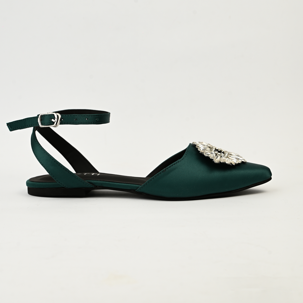 ZIROTTI KAVEA stylish green flat sandals with pointed toe and decorative brooch.