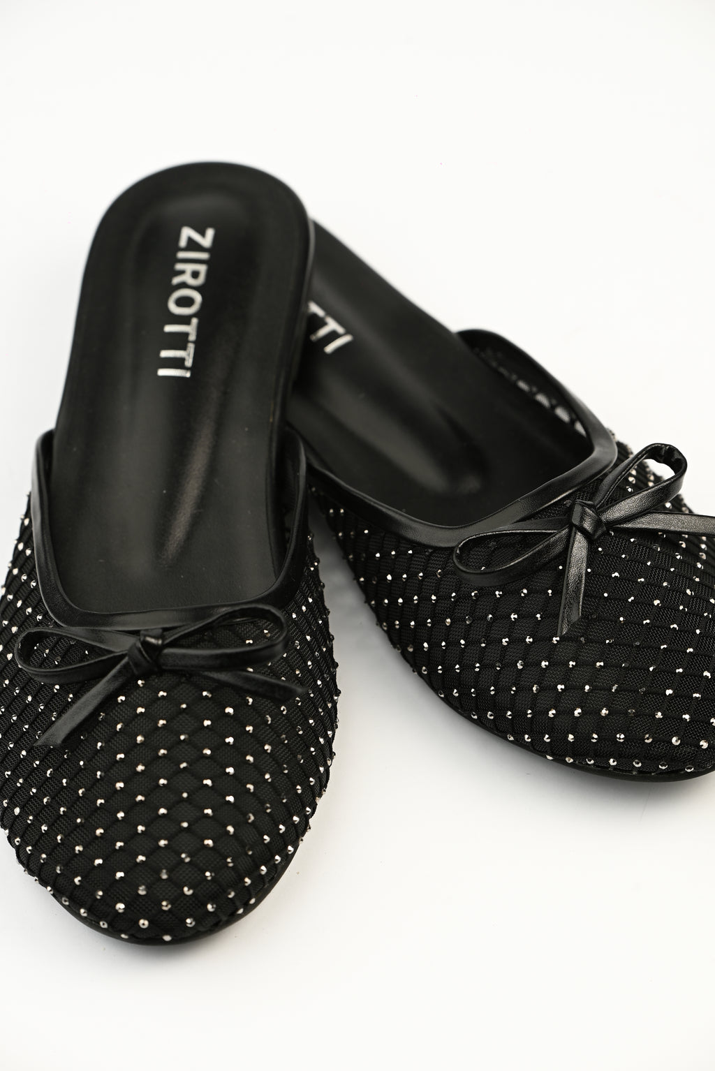 Lunara Black women’s stylish casual Pump with sleek design, perfect for everyday wear.