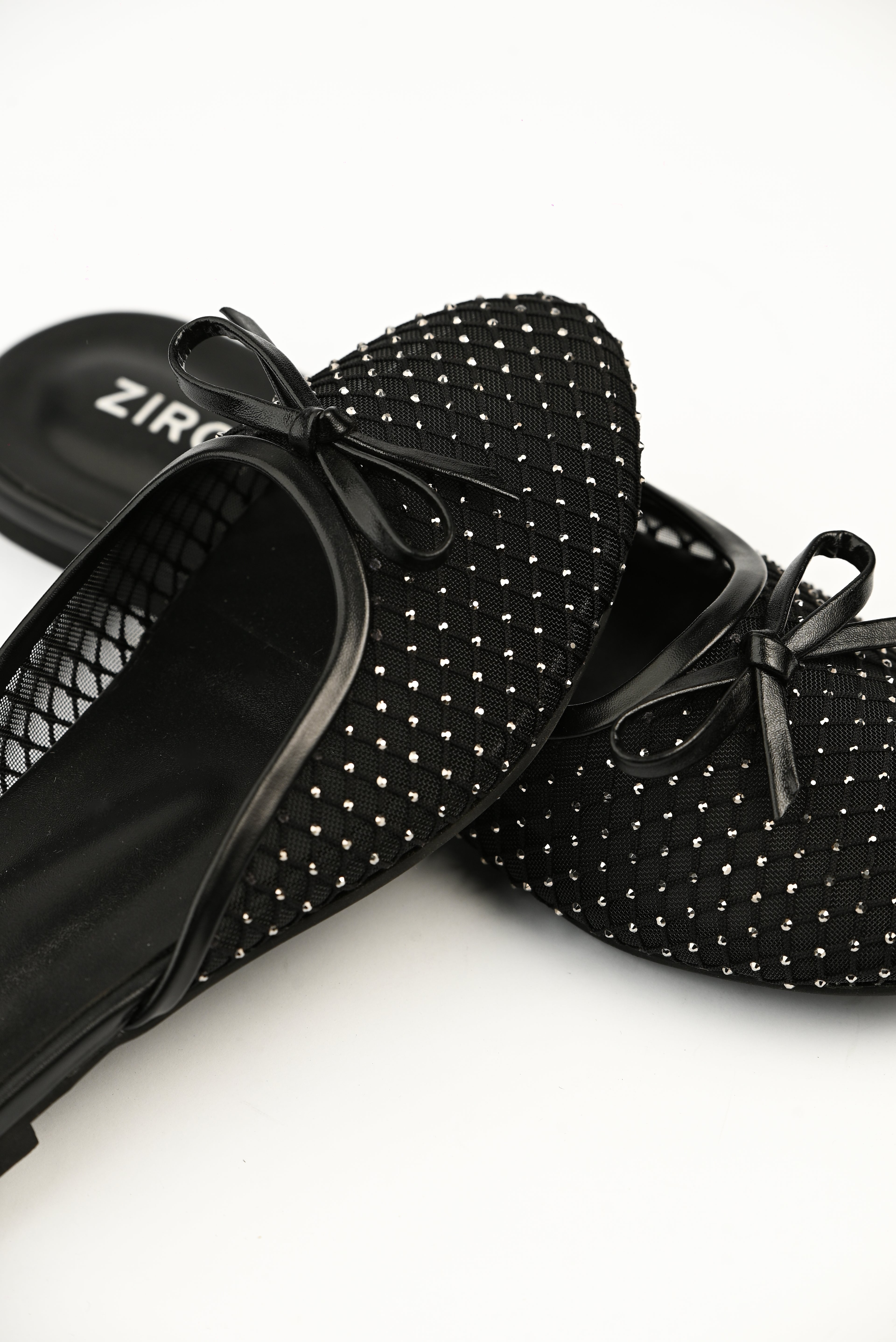 Lunara Black women’s stylish casual Pump with sleek design, perfect for everyday wear.