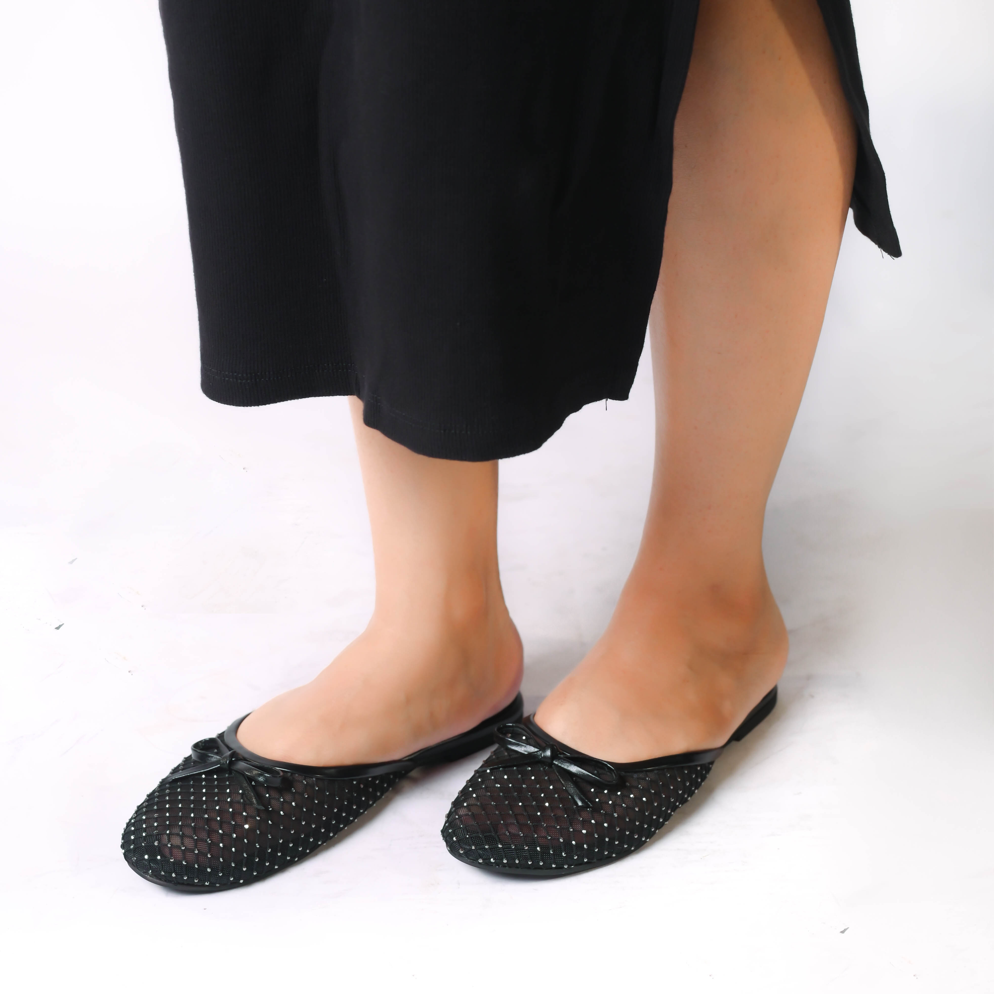 Lunara Black women’s stylish casual Pump with sleek design, perfect for everyday wear.