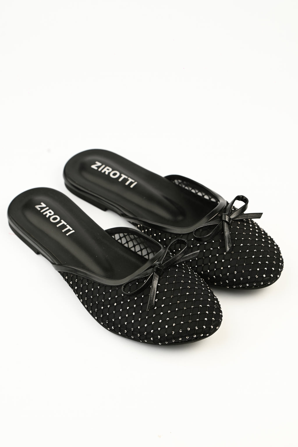 Lunara Black women’s stylish casual Pump with sleek design, perfect for everyday wear.