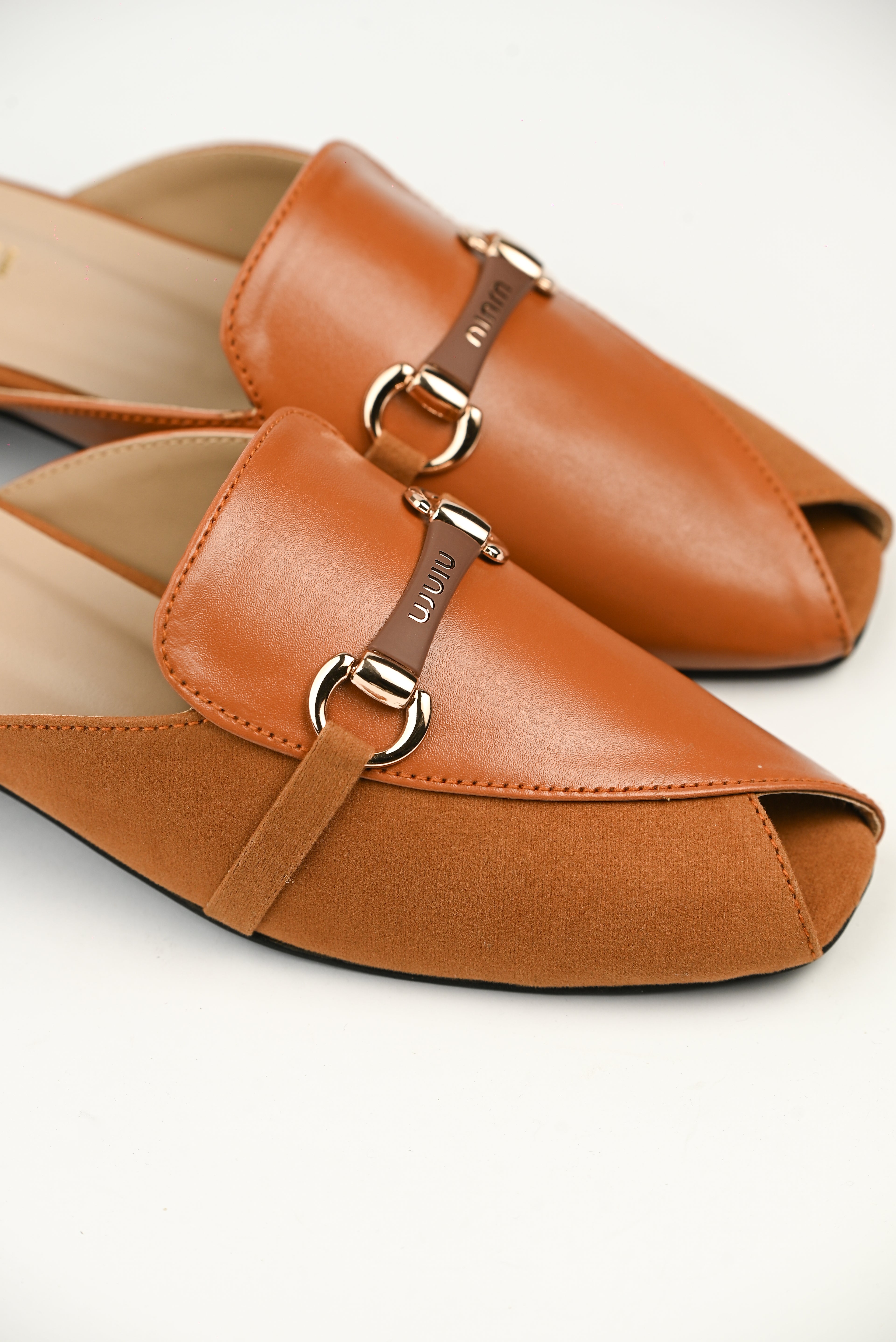 Women’s MAVEN 002 flat shoe by ZIROTTI, chic women’s flat in brown with cushioned insole and flexible anti-slip sole